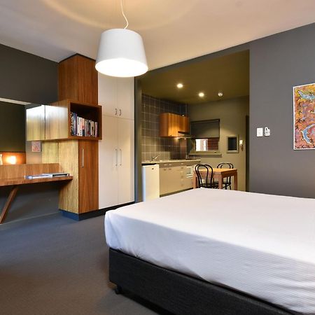 Riverview On Mount Street Perth Room photo