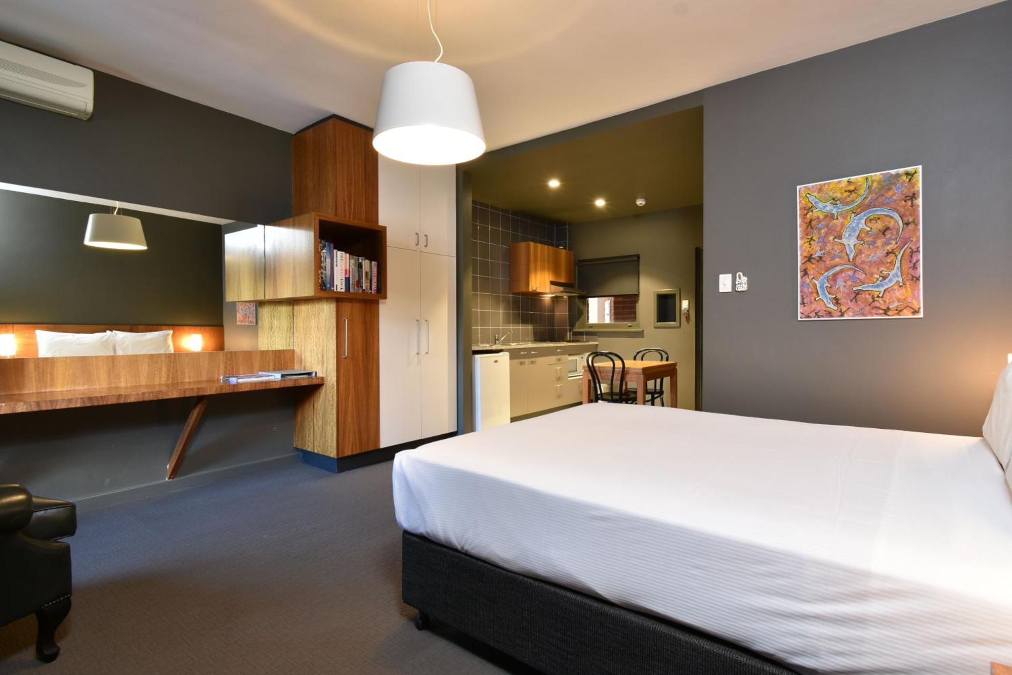 Riverview On Mount Street Perth Room photo